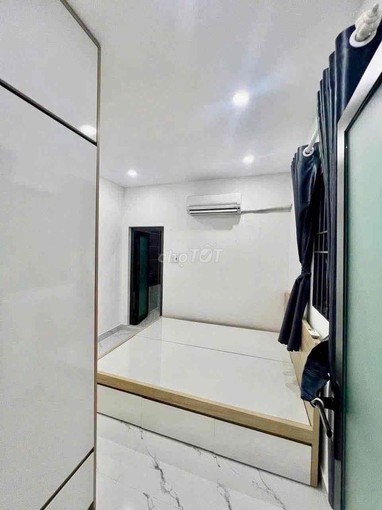 Rent Full Seven and three Dương Quảng Hàm Bedrooms 10 million