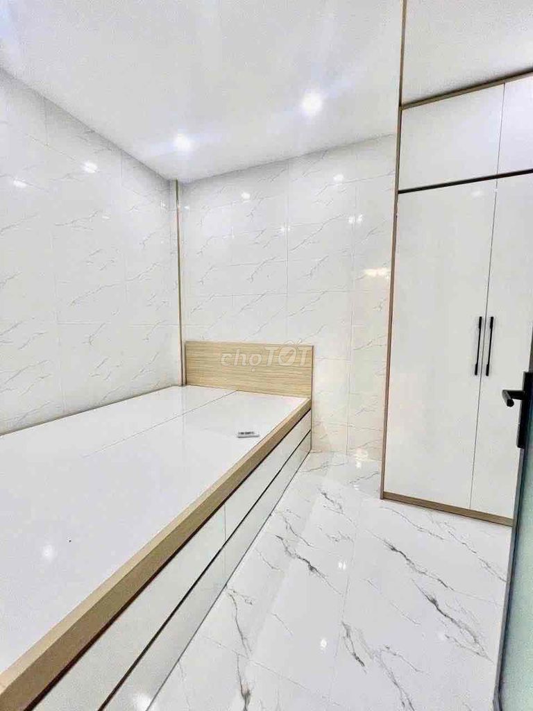 Rent Full Seven and three Dương Quảng Hàm Bedrooms 10 million