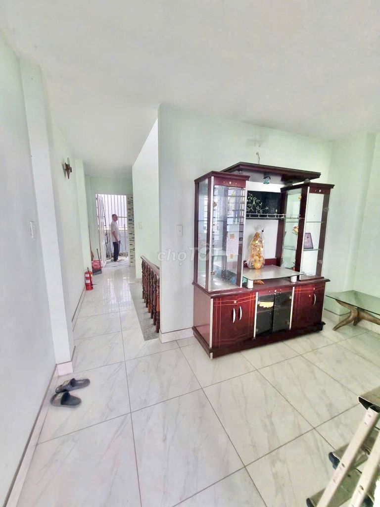 Mã Lò 4 x17 meters, 3 L,4 bedroom-Full Seven for 14 million a month