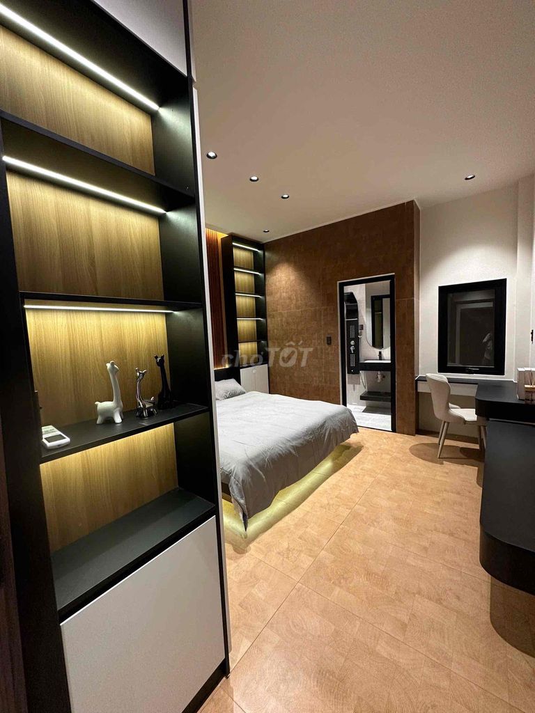 Rent a high-end street full interior