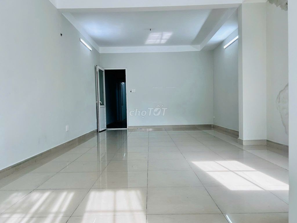Area Nguyễn Gia Trí sugarhouse: 5 X20 MM 3 floors for rent