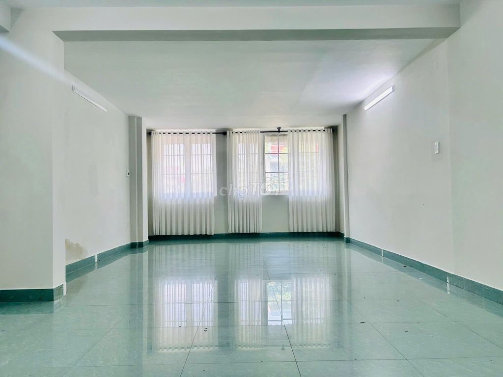 Area Nguyễn Gia Trí sugarhouse: 5 X20 MM 3 floors for rent