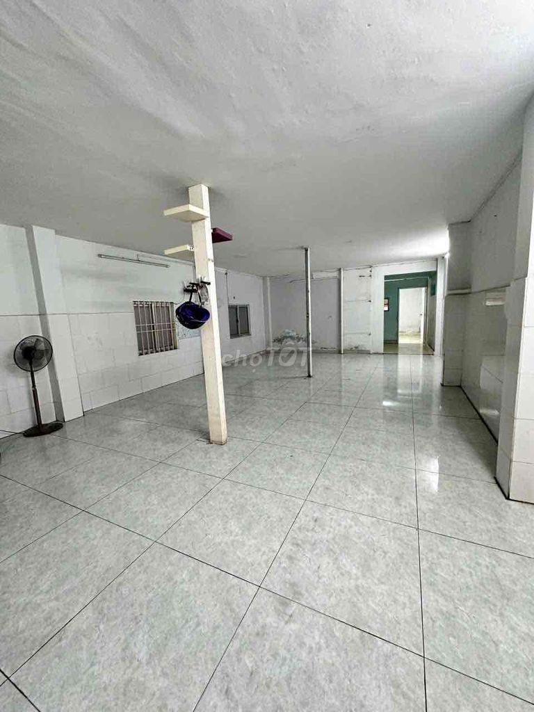 Rent the original house 6 x 17 meters 1st floor Phan Xích Long Phú Nhuận.
