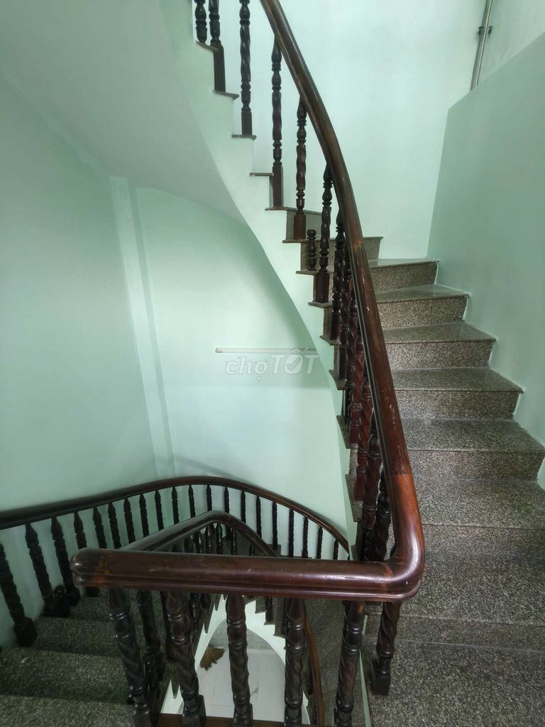 4 X 20 M 3 air conditioning room 8 M Tô Hiệu
