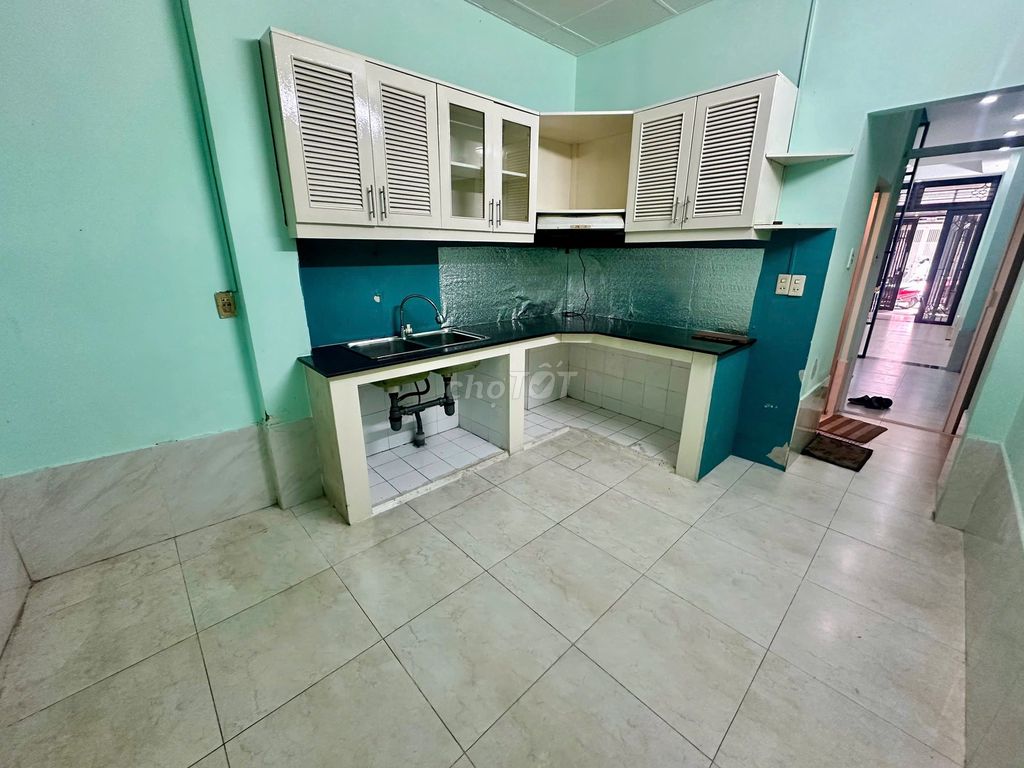 Rent an L.Q.q.0.3 x16 m. 4th floor bedroom for 16 million