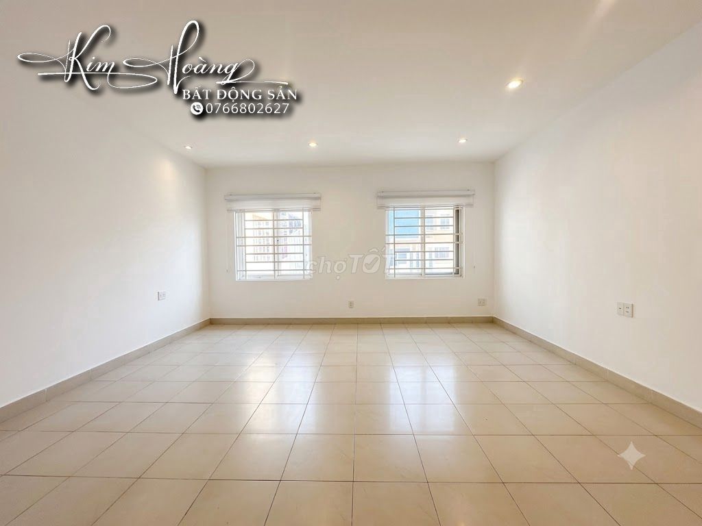 The mini villa is 300 meters of garden at An Phú for only 30 million refrigerators.
