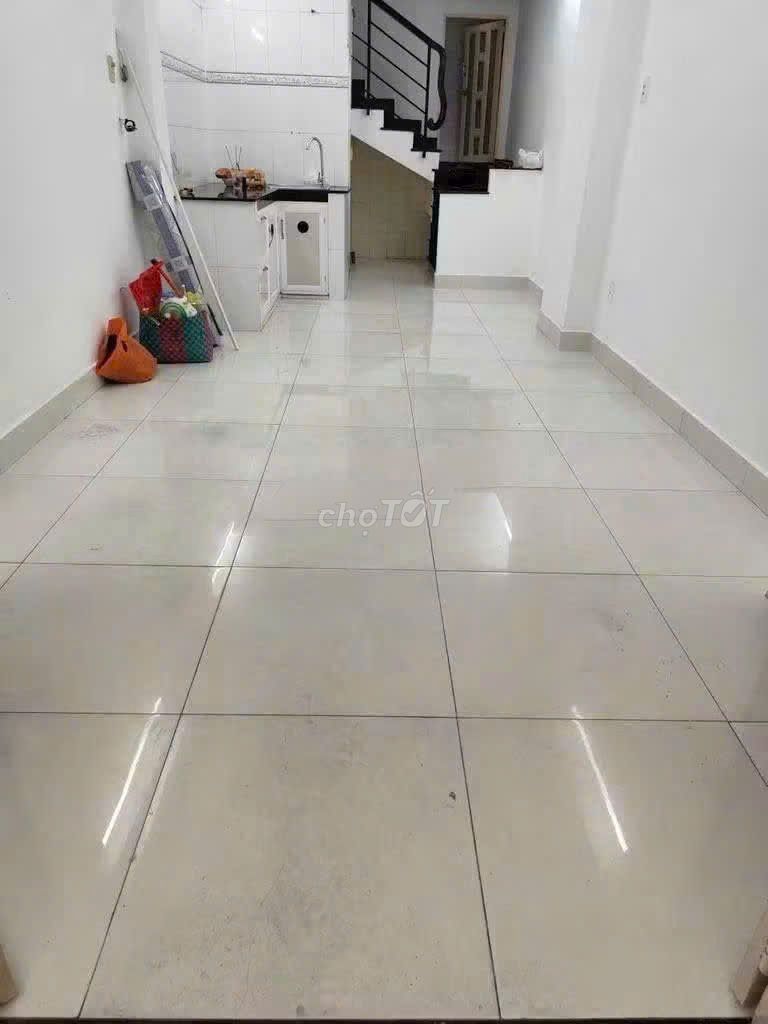 Alley 1 .04 Nguyễn Tiểu La, 3 x 10, 2 3 bedroom 3 toilets 12.5 million