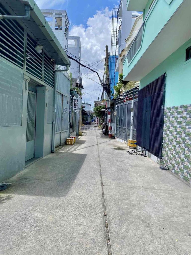 New House 2 Machine 3 x 10 meters 1 floor (2 bathrooms) 4 meters down. Lê Trọng Tấn. Tân Phú