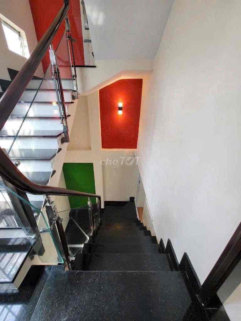Rent a cash house Hoàng Sa