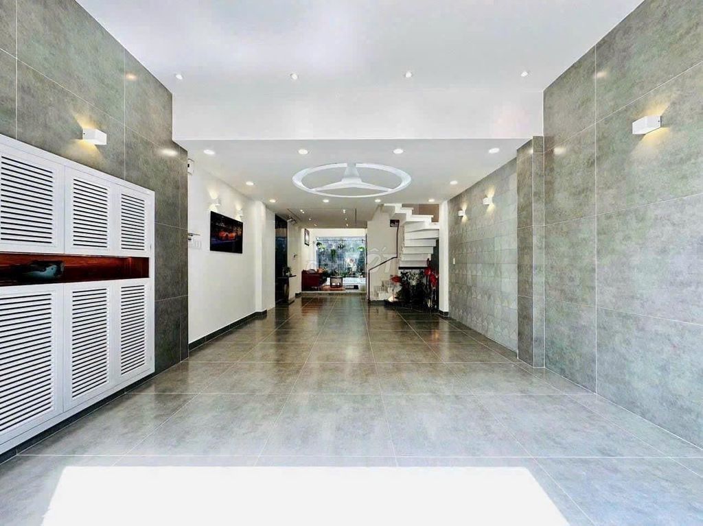 Need to rent a cash house 36 A Bàu Cát 1-714 QTân Bình with an elevator.