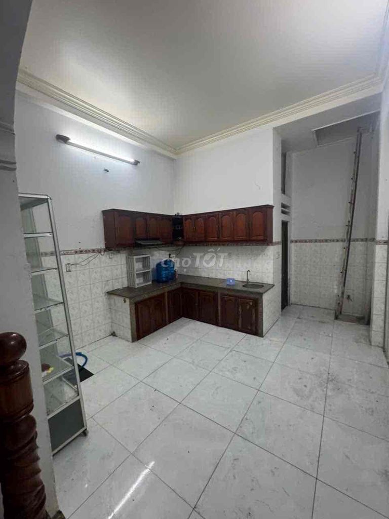 1470th Street front house 8 Gò Vấp, 4th floor bedrooms, professional leather.
