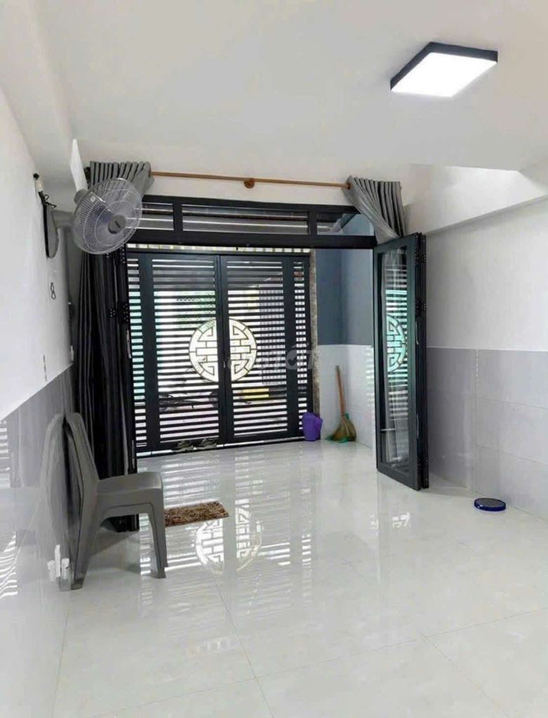 11-house new rent- 3 floors of 14 million.