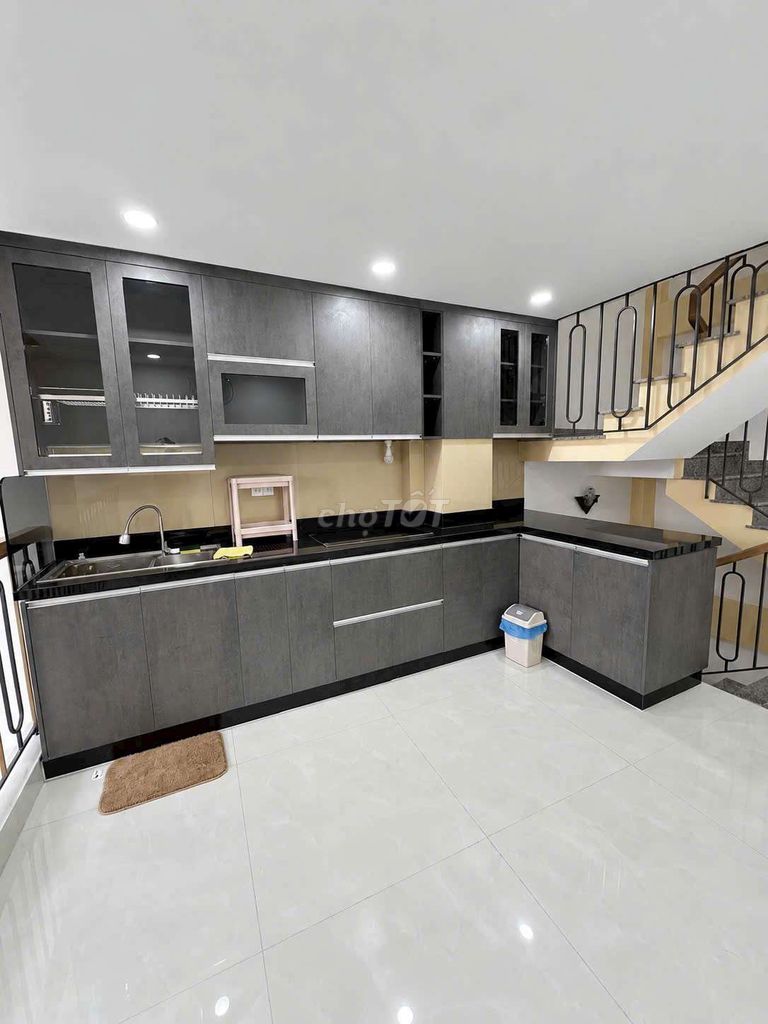 11-house new rent- 3 floors of 14 million.
