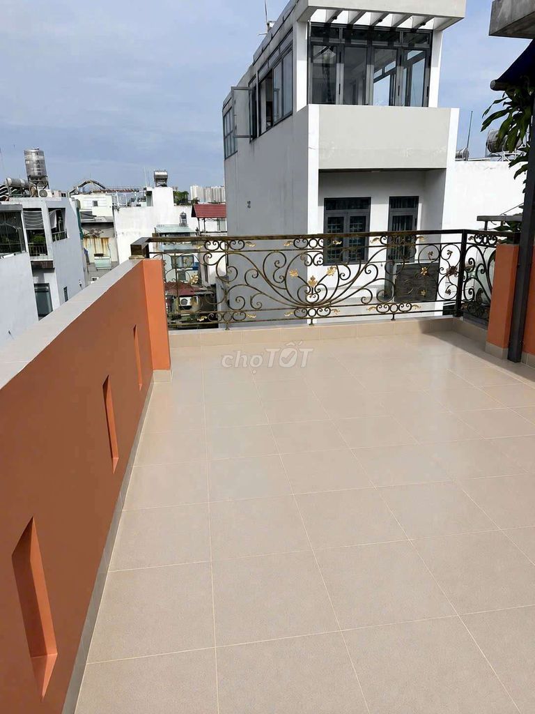 11-house new rent- 3 floors of 14 million.