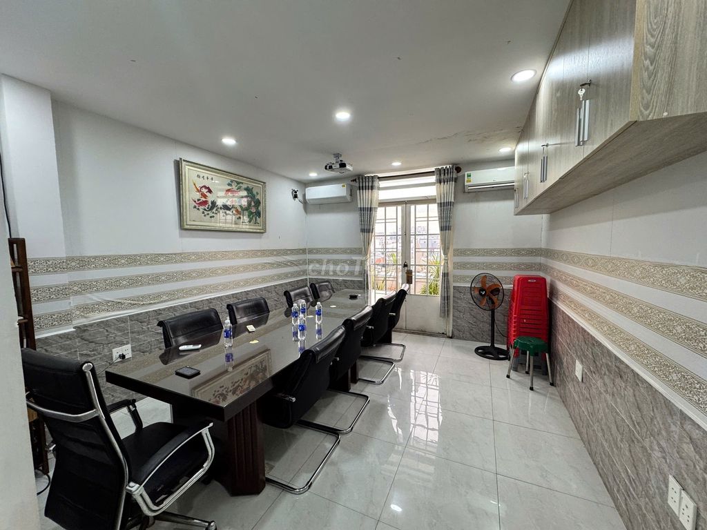 Rent a Trembles 3rd floor P.Q.q0 District 7