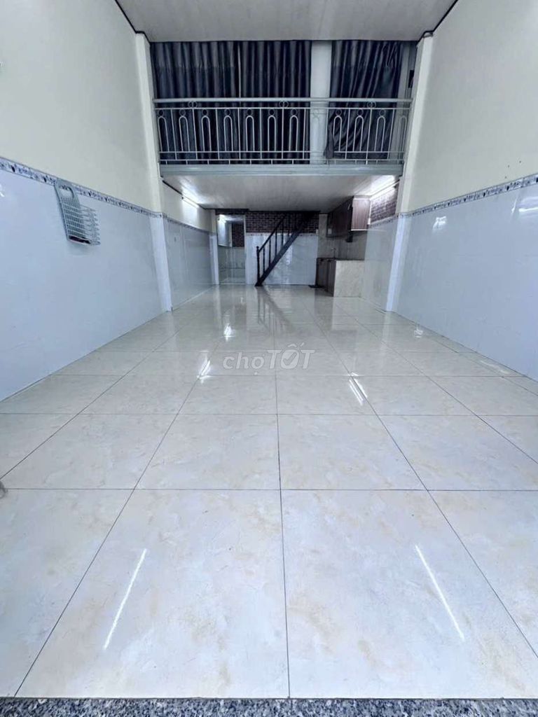 Three meters and five feet of rent.