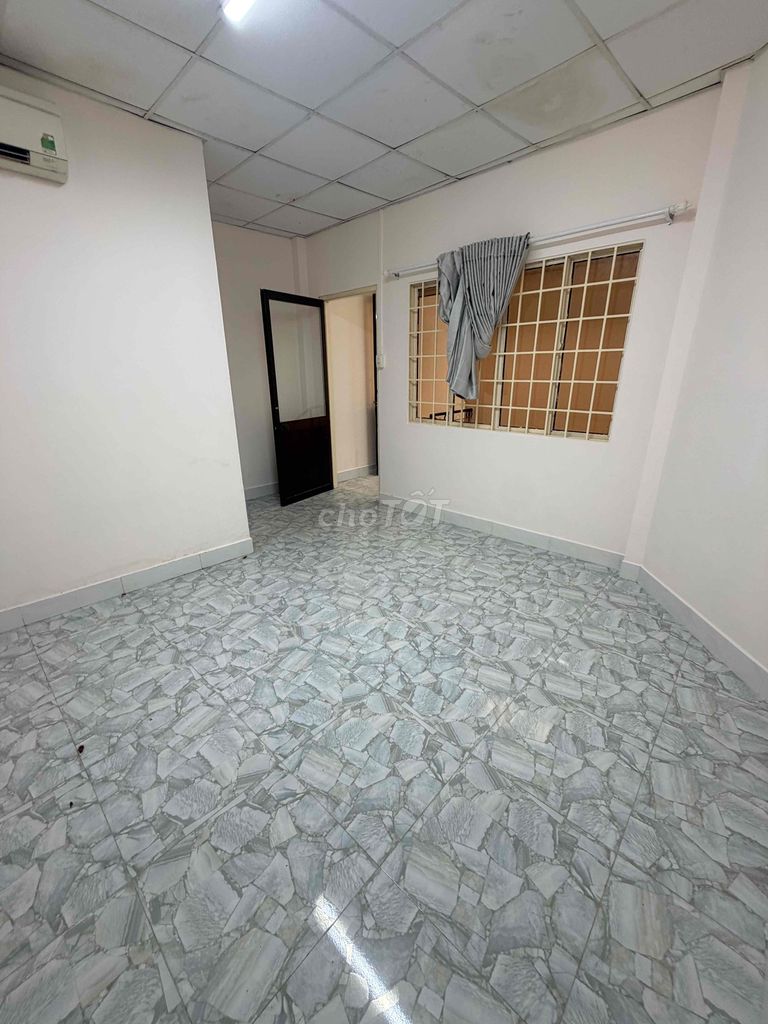The alleys are centimeter8, area 80 meters, 4 bedrooms, 3 toilets, 1.6 million.