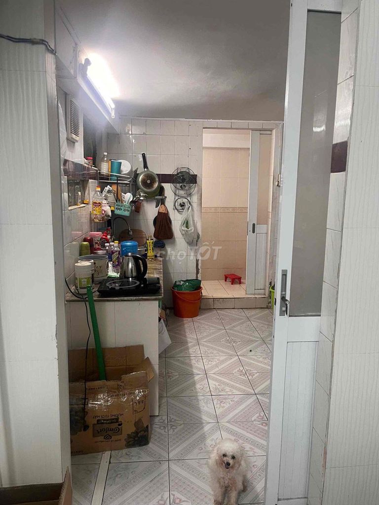 Nice car alley. Two bedrooms. Two toilets.