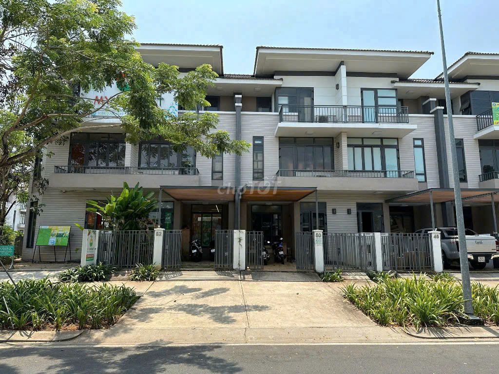 Rent the original Kadc lvila area 5.5 X 17,6 M.