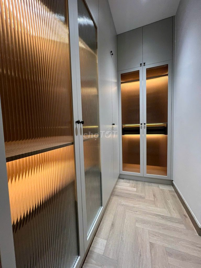 Rent the original Kadc lvila area 5.5 X 17,6 M.