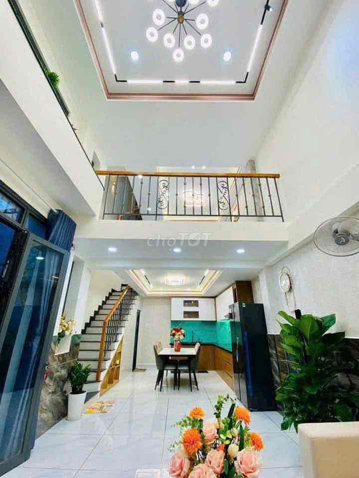 5-foot new house. 4-foot-two-floor Thống Nhất bedroom.