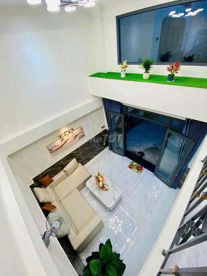 5-foot new house. 4-foot-two-floor Thống Nhất bedroom.