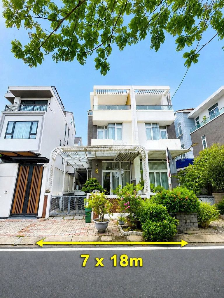 The nice case at Jamona Golden Silk District 7 - 3rd floor, 35 million.