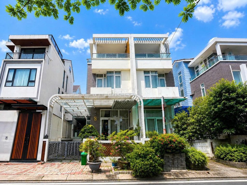 The nice case at Jamona Golden Silk District 7 - 3rd floor, 35 million.