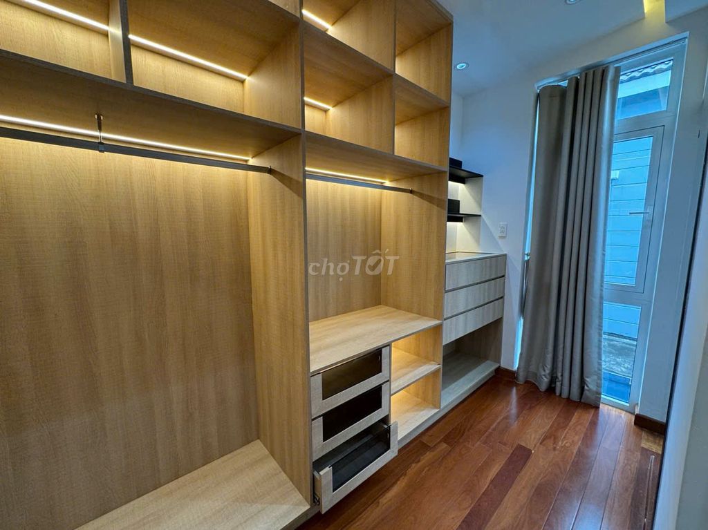 The nice case at Jamona Golden Silk District 7 - 3rd floor, 35 million.