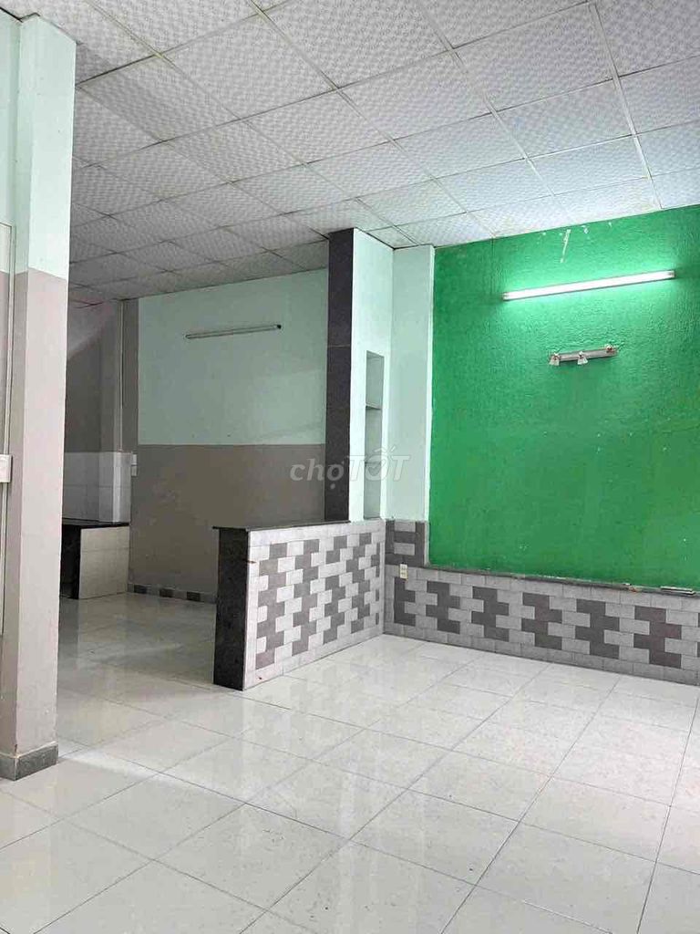 Class 4 Class 3 o'clock bedroom near Man Thiện District 9