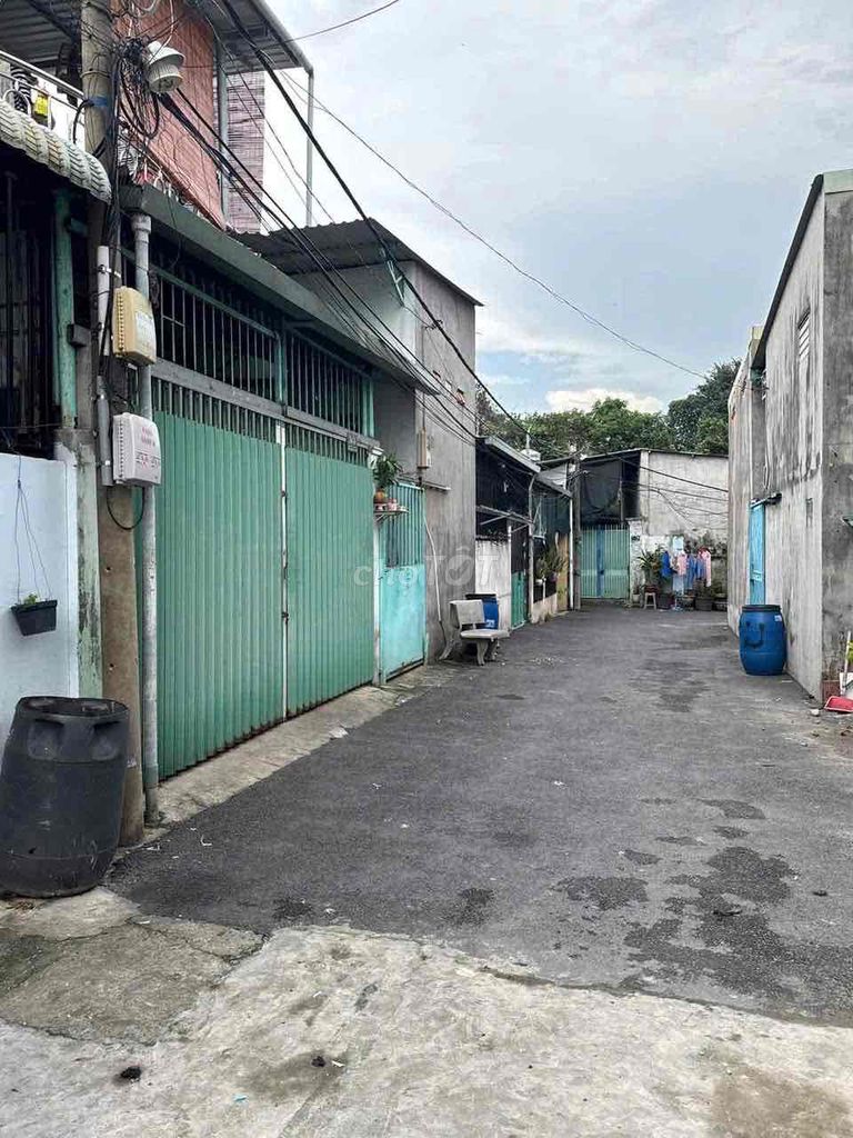 Class 4 Class 3 o'clock bedroom near Man Thiện District 9