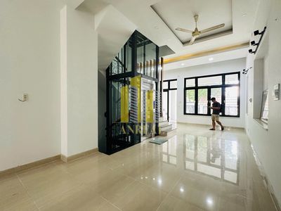 The ground floor one elevator floor - 6 X23 M at 33 million Trần Não Street