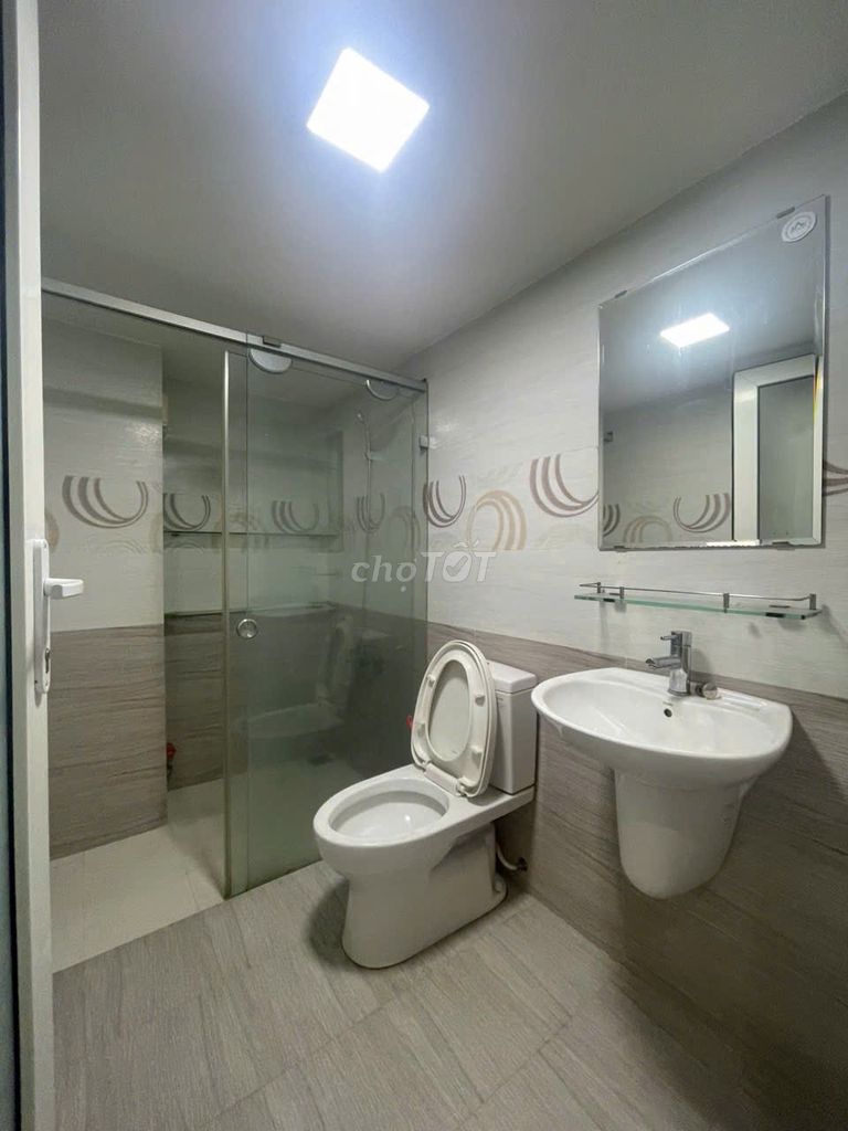 4 stories of renting, 4 mx18 meters, 1 10-mile drive to 8-16 million.