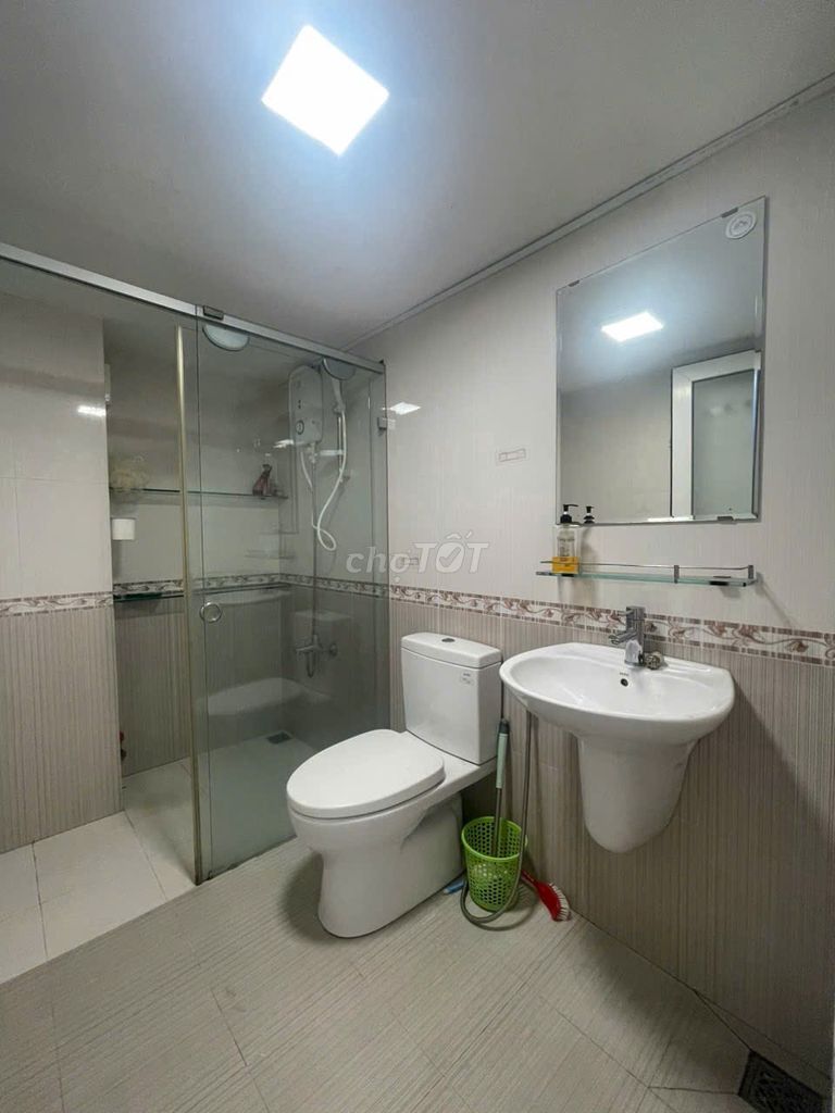 4 stories of renting, 4 mx18 meters, 1 10-mile drive to 8-16 million.