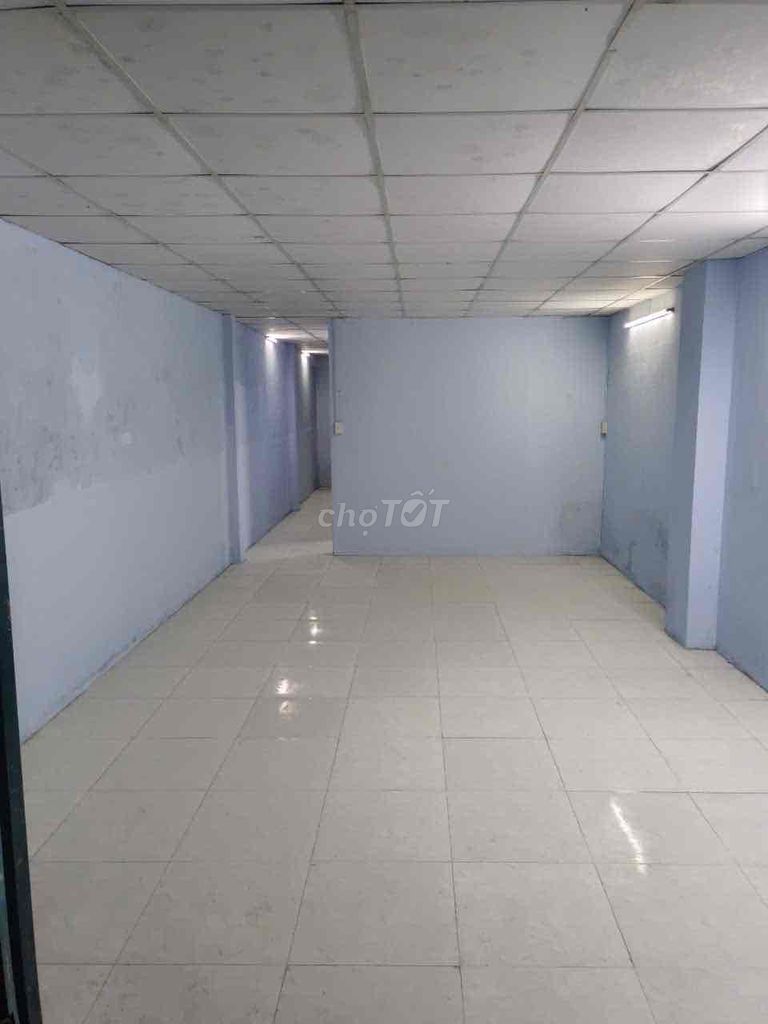 We'll rent two out of Quách Điêu, and we'll have a clear two-way field.