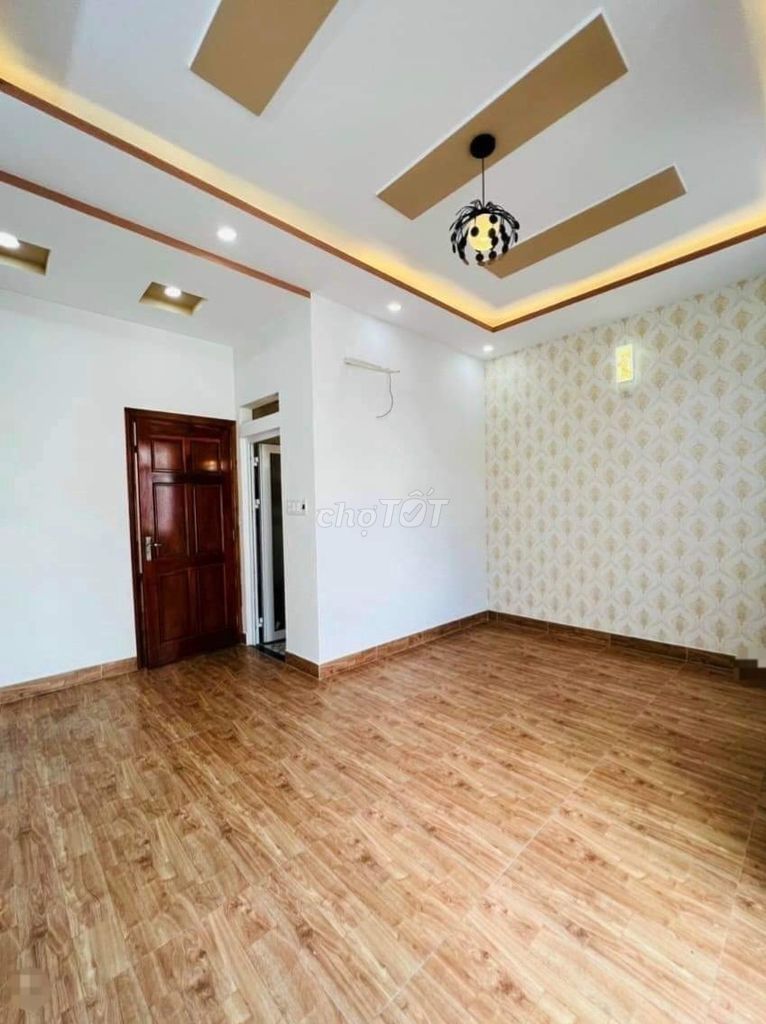 We need to rent a house of 245/8 A Nguyễn Trãi P.Nguyễn Cư Trinh District 1.
