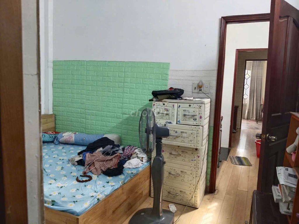 Crime site, cover - 4 x 18 meters 2 bedrooms, 8M, near Lê Trọng Tấn