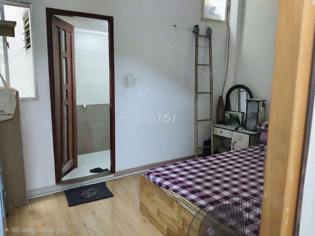 Crime site, cover - 4 x 18 meters 2 bedrooms, 8M, near Lê Trọng Tấn