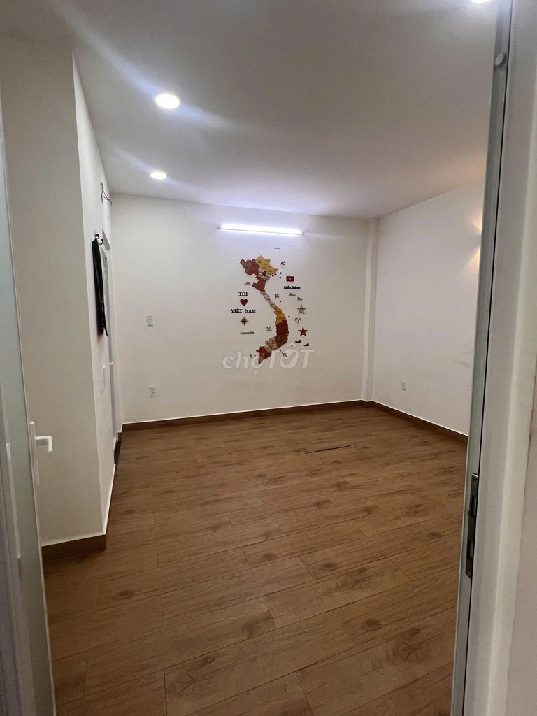 Rent lữ gia. Two by six.