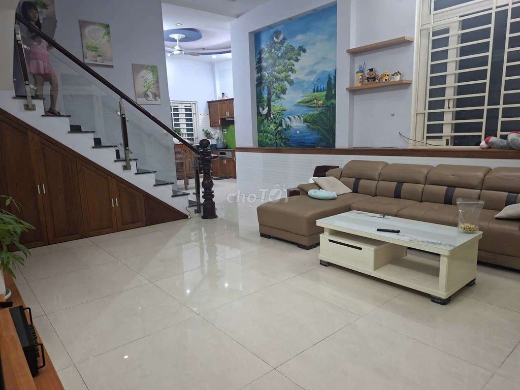Four bedrooms, eight meters across, số 2 Street - near the Great Hague, bordering the Dao River