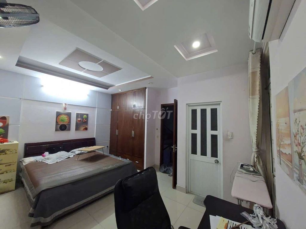 Four bedrooms, eight meters across, số 2 Street - near the Great Hague, bordering the Dao River