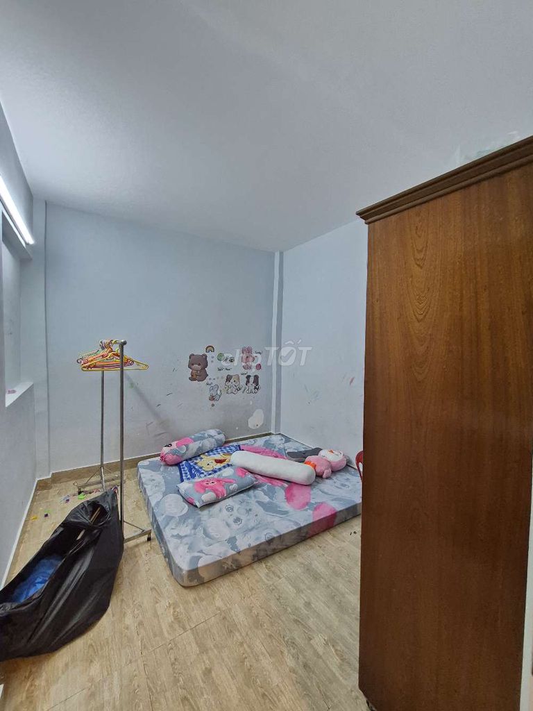 The house is rented, the house is rented, the shop is open, the company is open, kdol