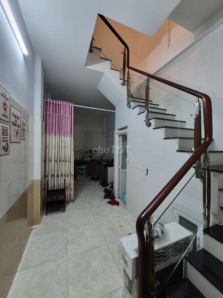 The house is rented, the house is rented, the shop is open, the company is open, kdol