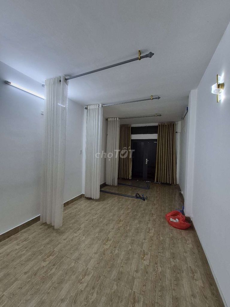 The house is rented, the house is rented, the shop is open, the company is open, kdol
