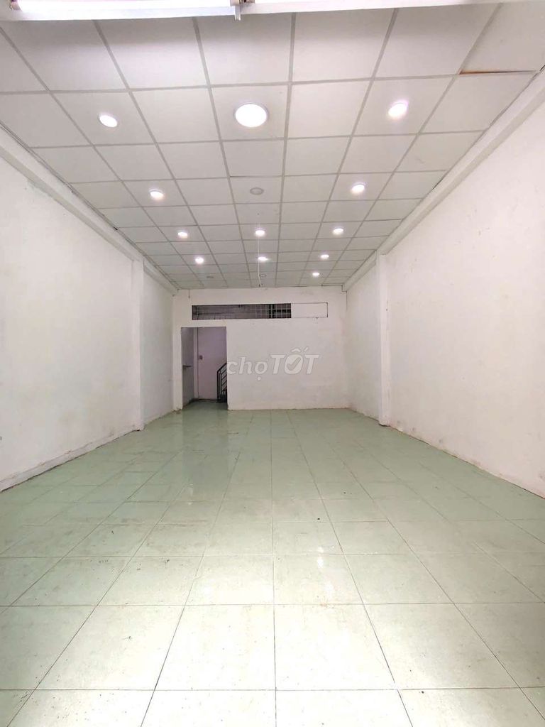 A 6-metre alley - Lê Văn Sỹ