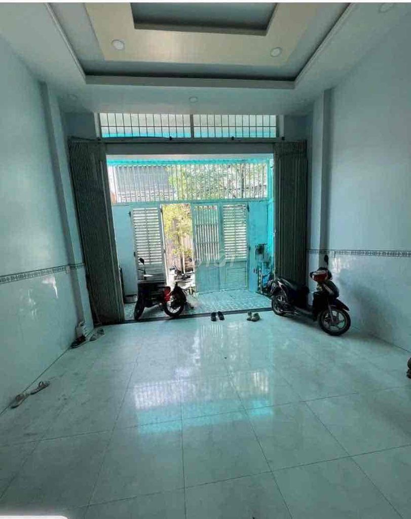 Rent a three-story- 73 M2-six bedroom plus 6 Lê Văn Quới toilets, B. 5 million-15 million.
