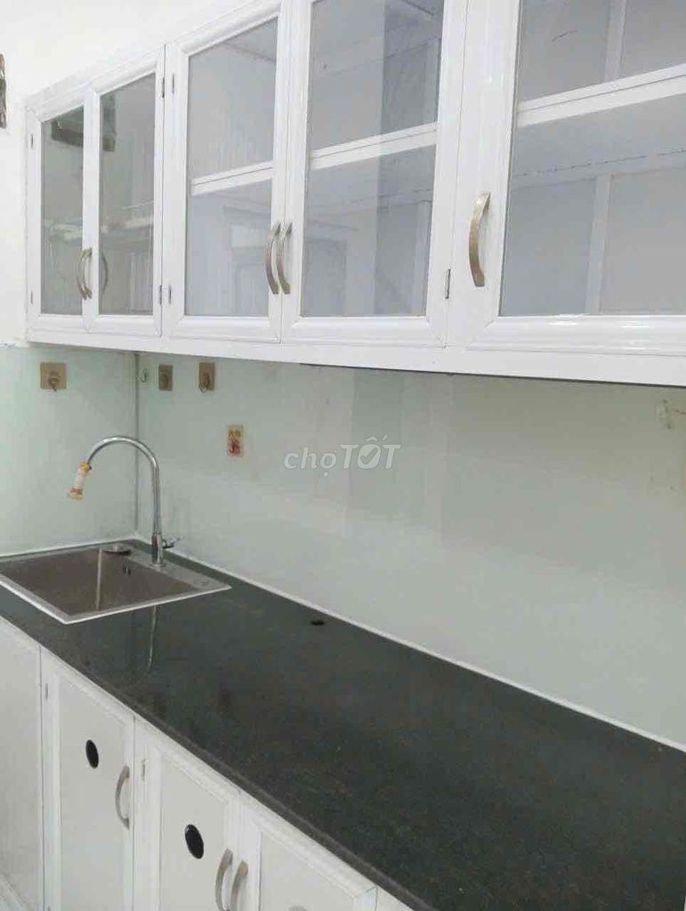 Quang Trung ground 2 floors with 3 bedrooms at 10 million, 2nd floor 2 bedrooms for 7 million