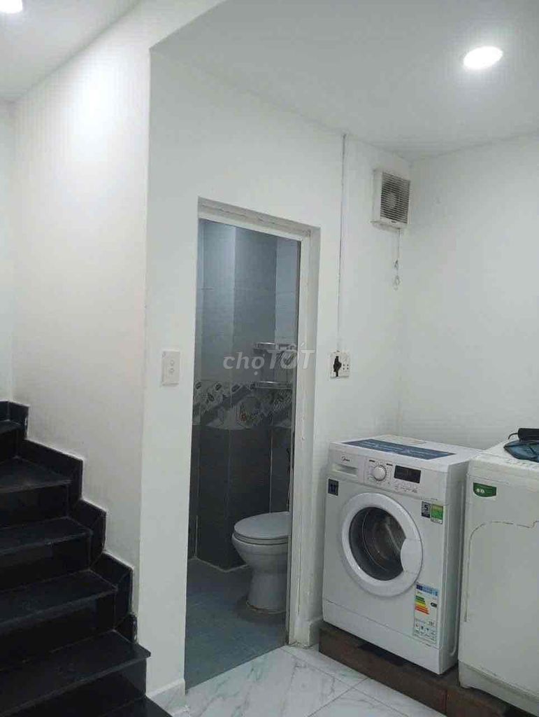 Quang Trung ground 2 floors with 3 bedrooms at 10 million, 2nd floor 2 bedrooms for 7 million