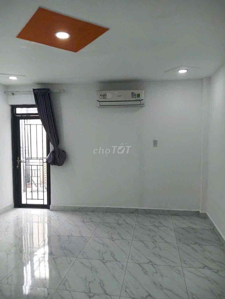 Quang Trung ground 2 floors with 3 bedrooms at 10 million, 2nd floor 2 bedrooms for 7 million