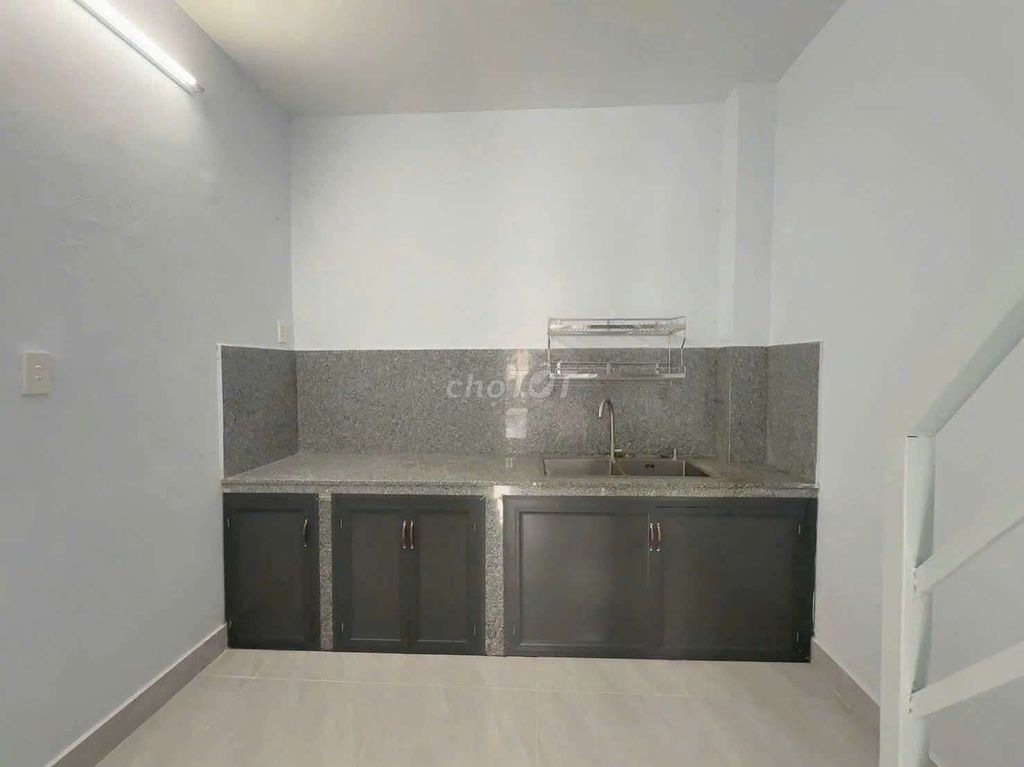 The alley of the truck 1/4 spring - 4 X11 M 1st floor 2 bedrooms near the selling of spades